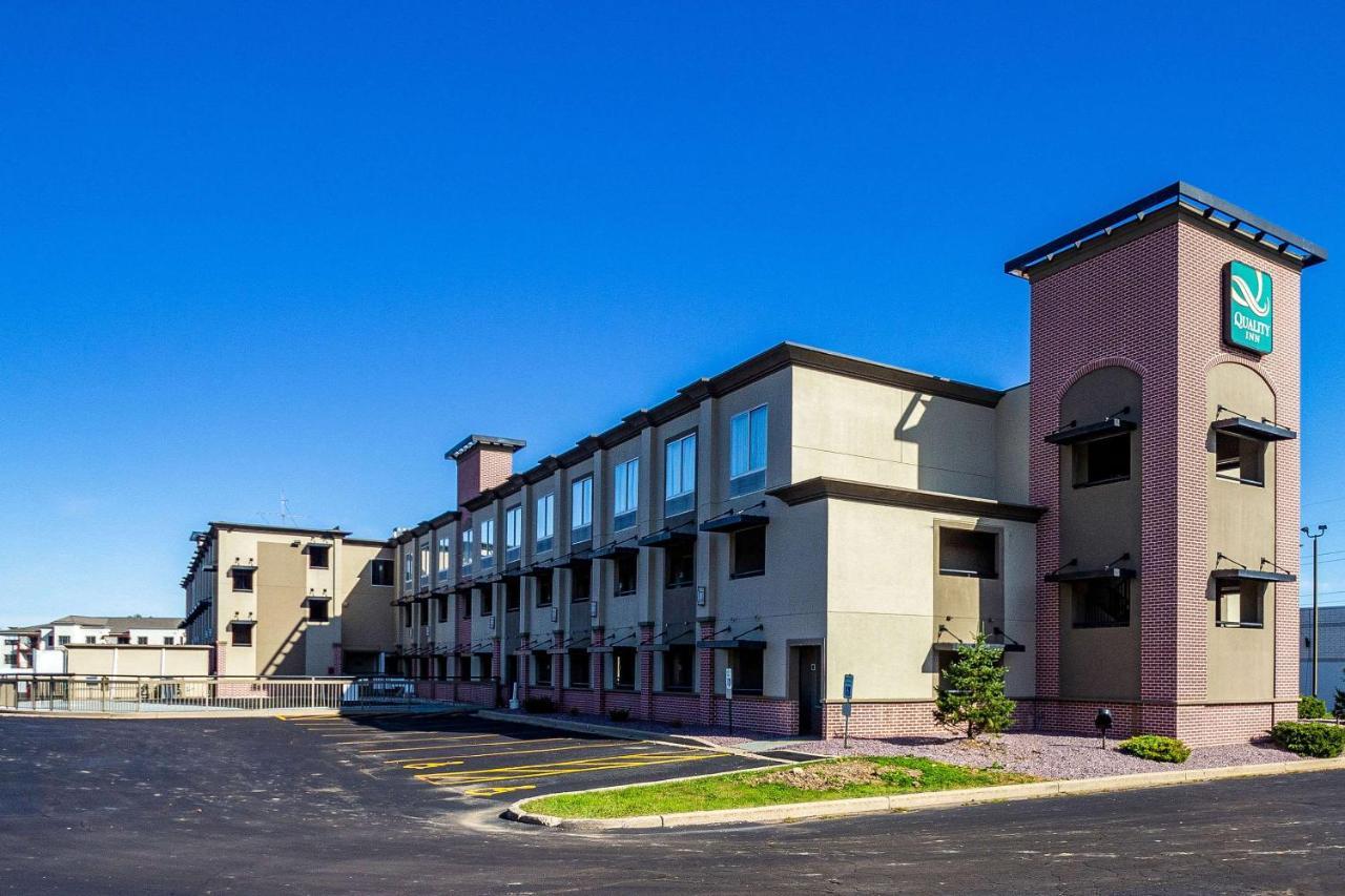 Quality Inn Milwaukee- Brookfield Kültér fotó