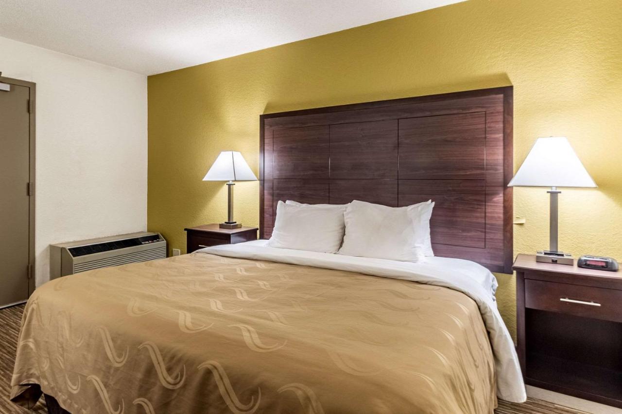 Quality Inn Milwaukee- Brookfield Kültér fotó