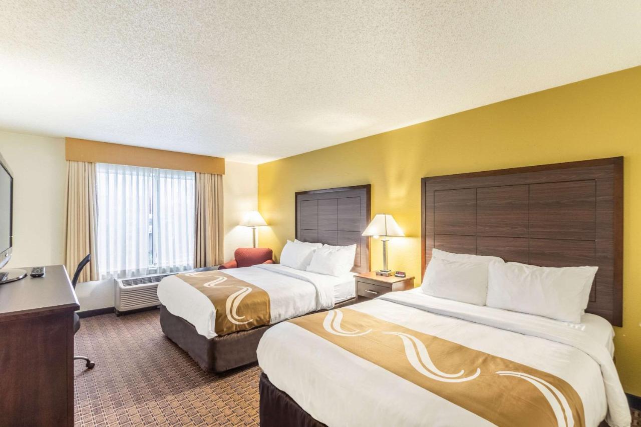Quality Inn Milwaukee- Brookfield Kültér fotó